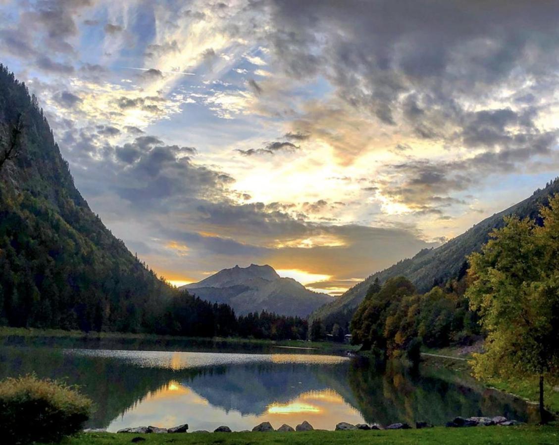 Micro-Lodge, Le Petit Nid D'Amour Montriond Eksteriør billede